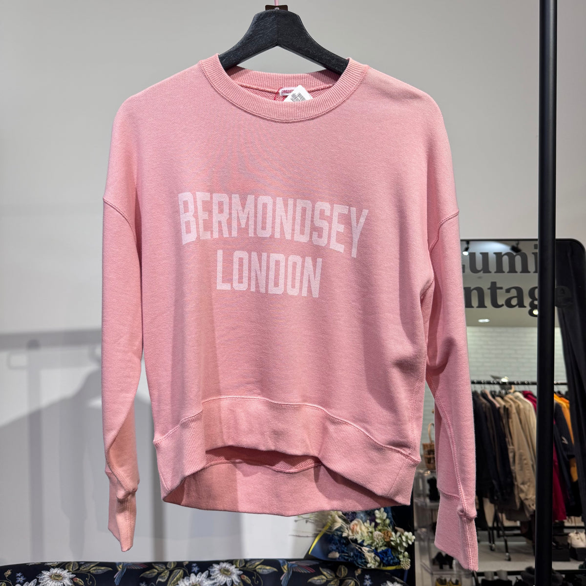 新品・タグ付き【定価16,500円】DRESSTERIOR ドレステリア BERMONDSEY LONDON プリント スウェット コットン100 ピンク レディース トップス サイズ34 XS TT049