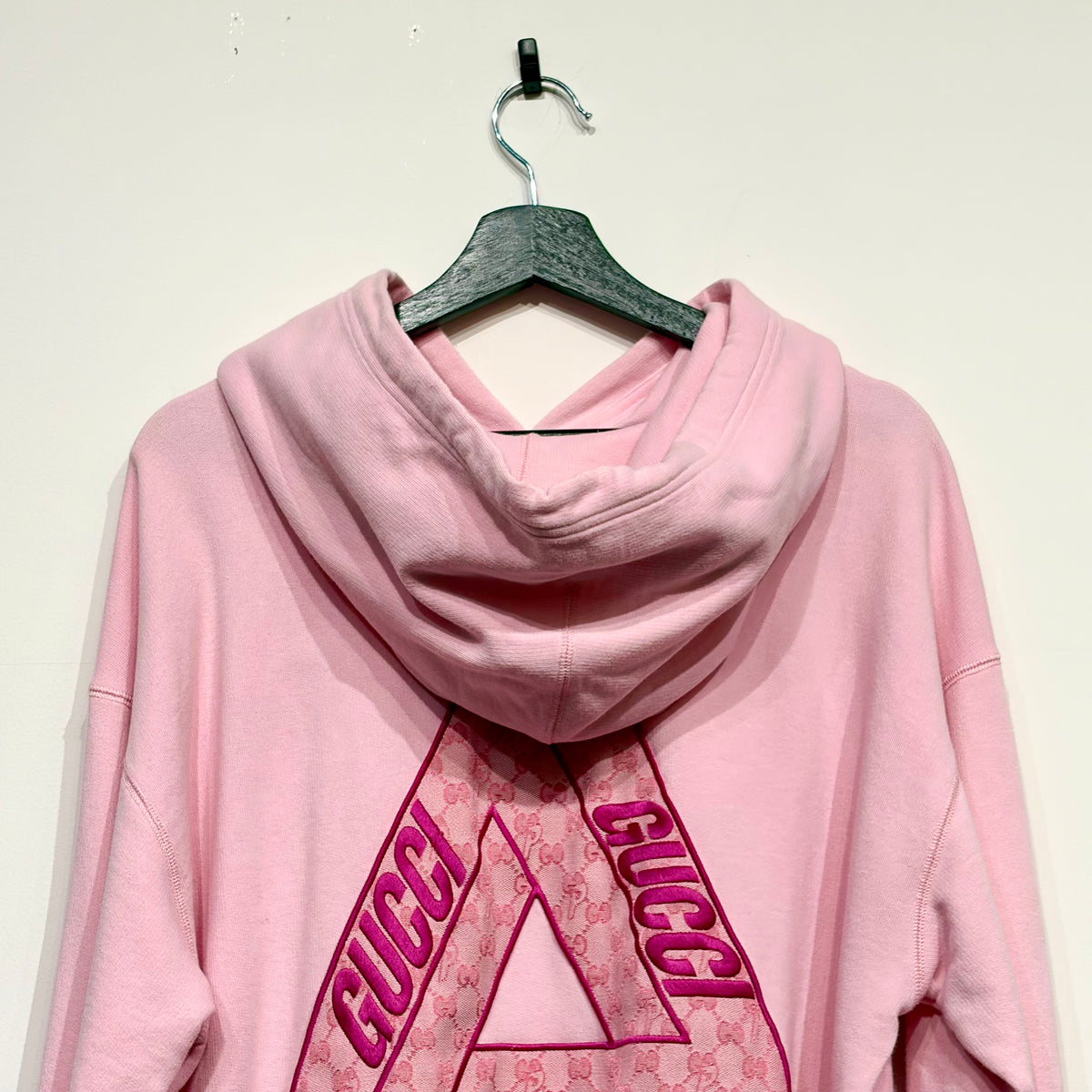 PALACE GUCCI プルオーバーパーカー トライアングルロゴ刺繍 ピンク L メンズ TT111