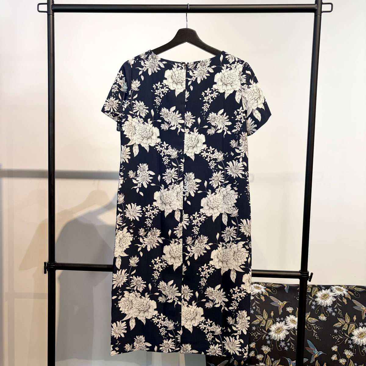 未使用品【定価5.6万】MACKINTOSH LONDON フラワープリント ワンピース ネイビー 38 日本製 レディース TT037