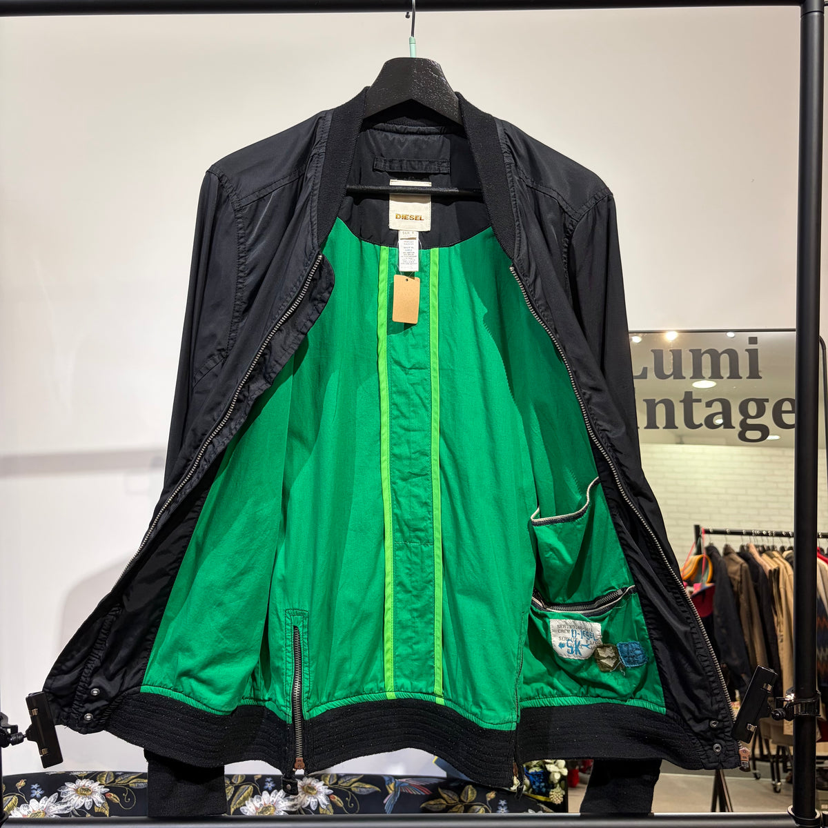 DIESEL ジップアップ ボンバージャケット ブラック グリーン裏地 SK-Y78 メンズ  TT077