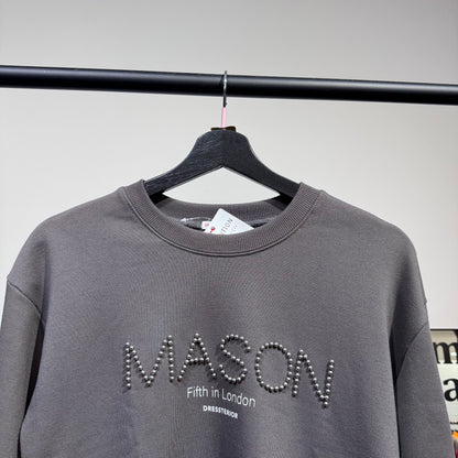 新品・タグ付き【定価9,900円】DRESSTERIOR ドレステリア MASON ビジューロゴ スウェット プルオーバー グレー系 サイズ38 M TT048