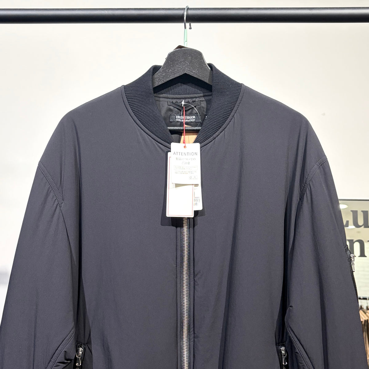 新品 タグ付き【定価69,300円】DRESSTERIOR COLLABORATION MA-1 ボンバージャケット ブラック ブルゾン XL メンズ TT042