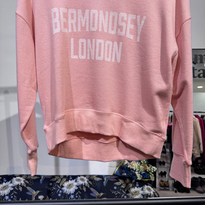 新品・タグ付き【定価16,500円】DRESSTERIOR ドレステリア BERMONDSEY LONDON プリント スウェット コットン100 ピンク レディース トップス サイズ34 XS TT049