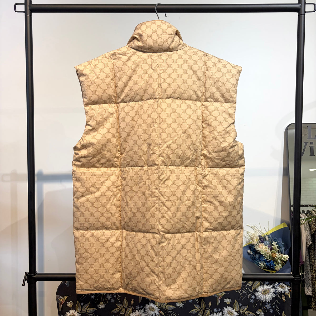 【未使用】CELINE 総柄 ダウンベスト ベージュ M〜L相当 ユニセックス TT005