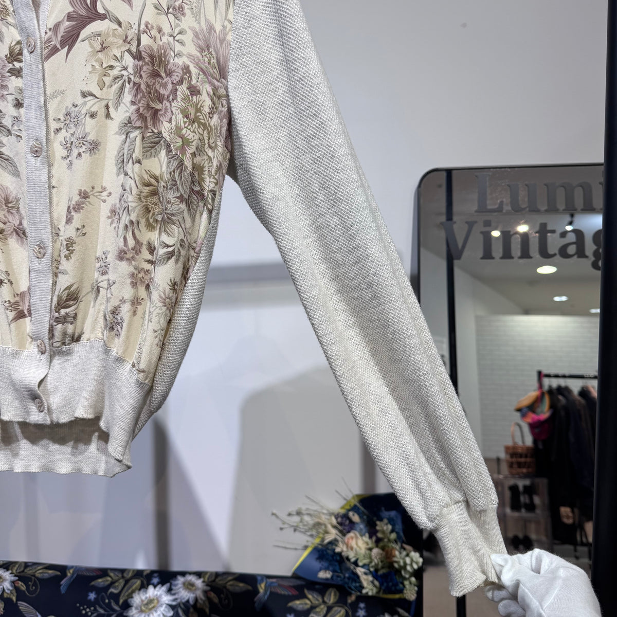 ETRO エトロ フラワープリント切替 カーディガン 長袖 ホワイト系 アイボリー系 レディース トップス L相当 TT052