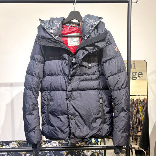 MONCLER GRENOBLE ダウンジャケット フード付き ダークネイビー サイズ0 メンズ TT092
