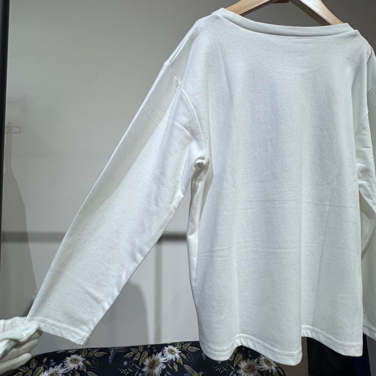 THE SHOP TK キッズ 長袖プリントTシャツ ホワイト 130cm 新品タグ付き TT060