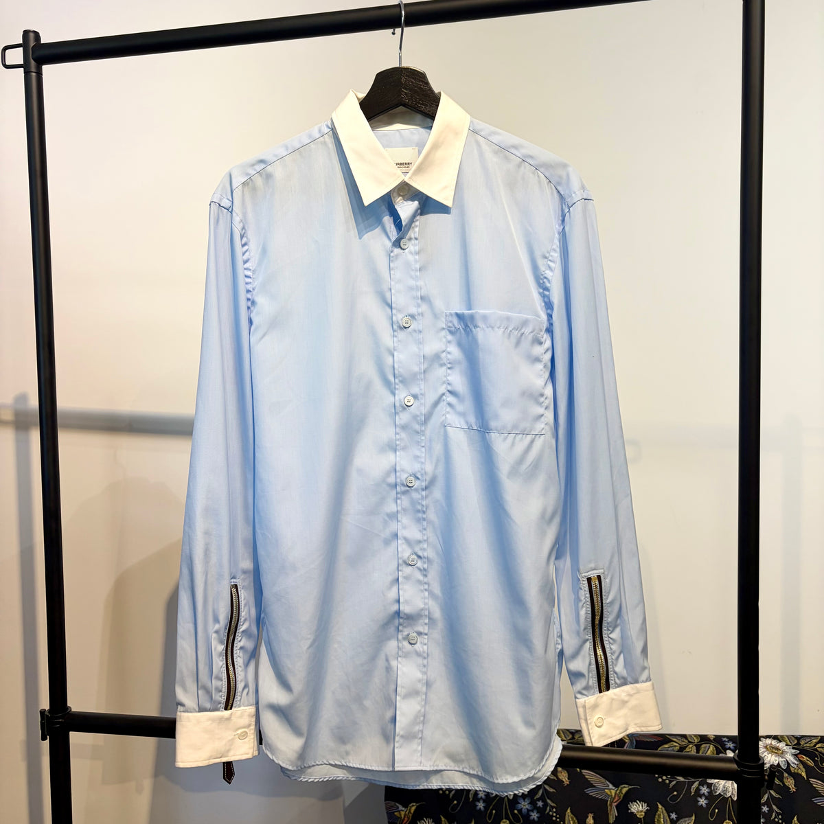 BURBERRY バーバリー 長袖シャツ クレリックカラー ライトブルー×ホワイト イタリア製 サイズ38 メンズ TT043