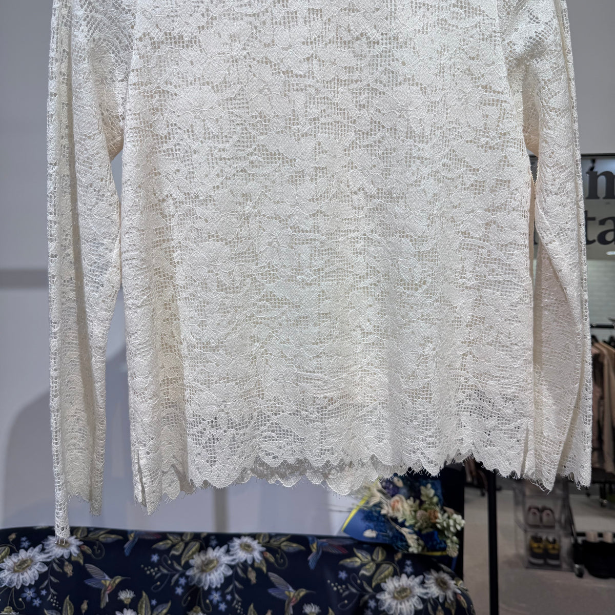 新品 タグ付き【定価23,100円】DRESSTERIOR ドレステリア レースブラウス 長袖 ホワイト 34 日本製 TT017