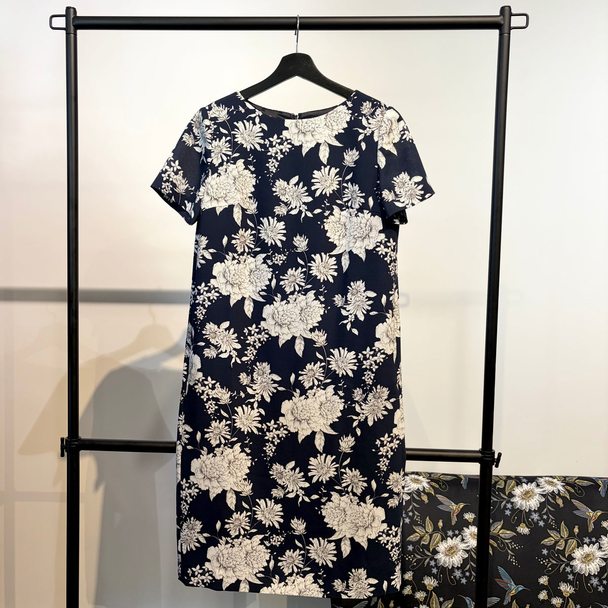 未使用品【定価5.6万】MACKINTOSH LONDON フラワープリント ワンピース ネイビー 38 日本製 レディース TT037