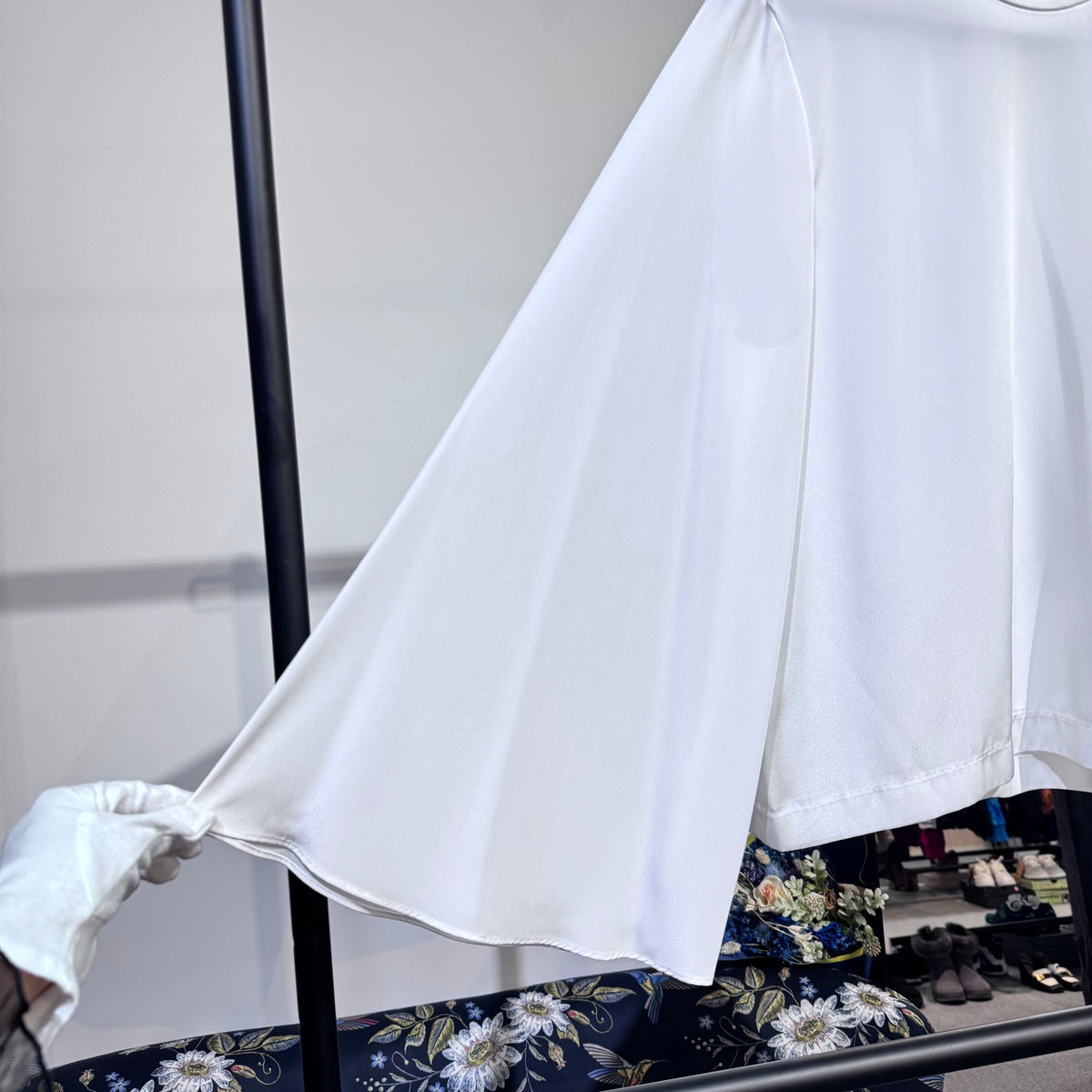 新品 タグ付き【定価20,900円】UNTITLED アンタイトル フレアスリーブ ブラウス 長袖 ホワイト レディース トップス 2 M 日本製 TT019