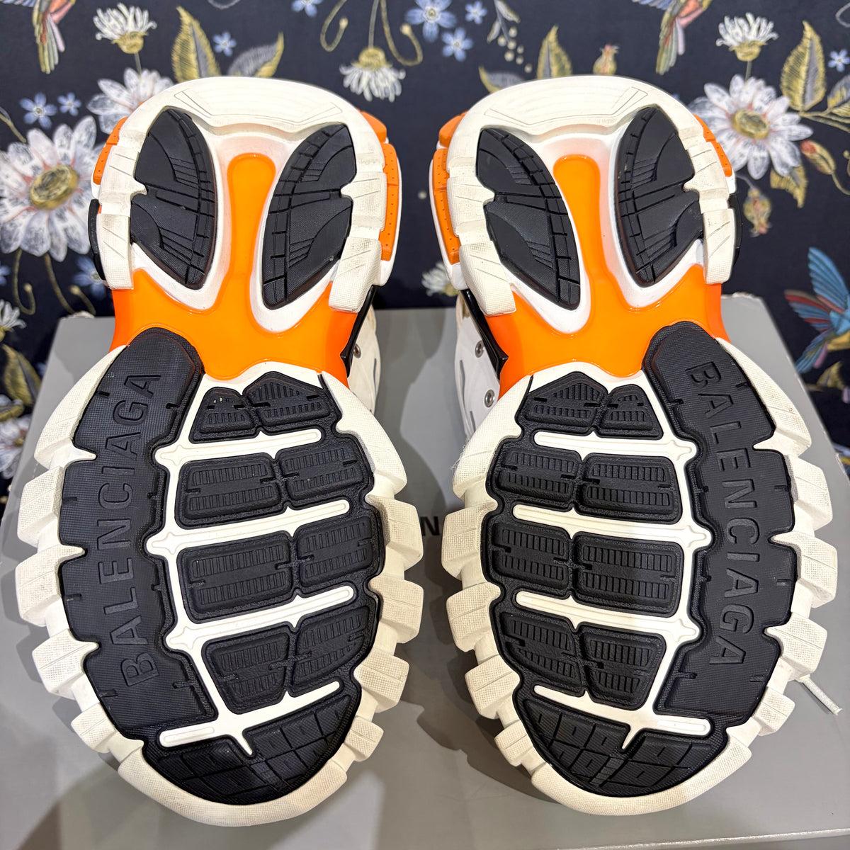 BALENCIAGA バレンシアガ ダッドスニーカー ホワイト オレンジ 37 24.5cm 箱付き TT038