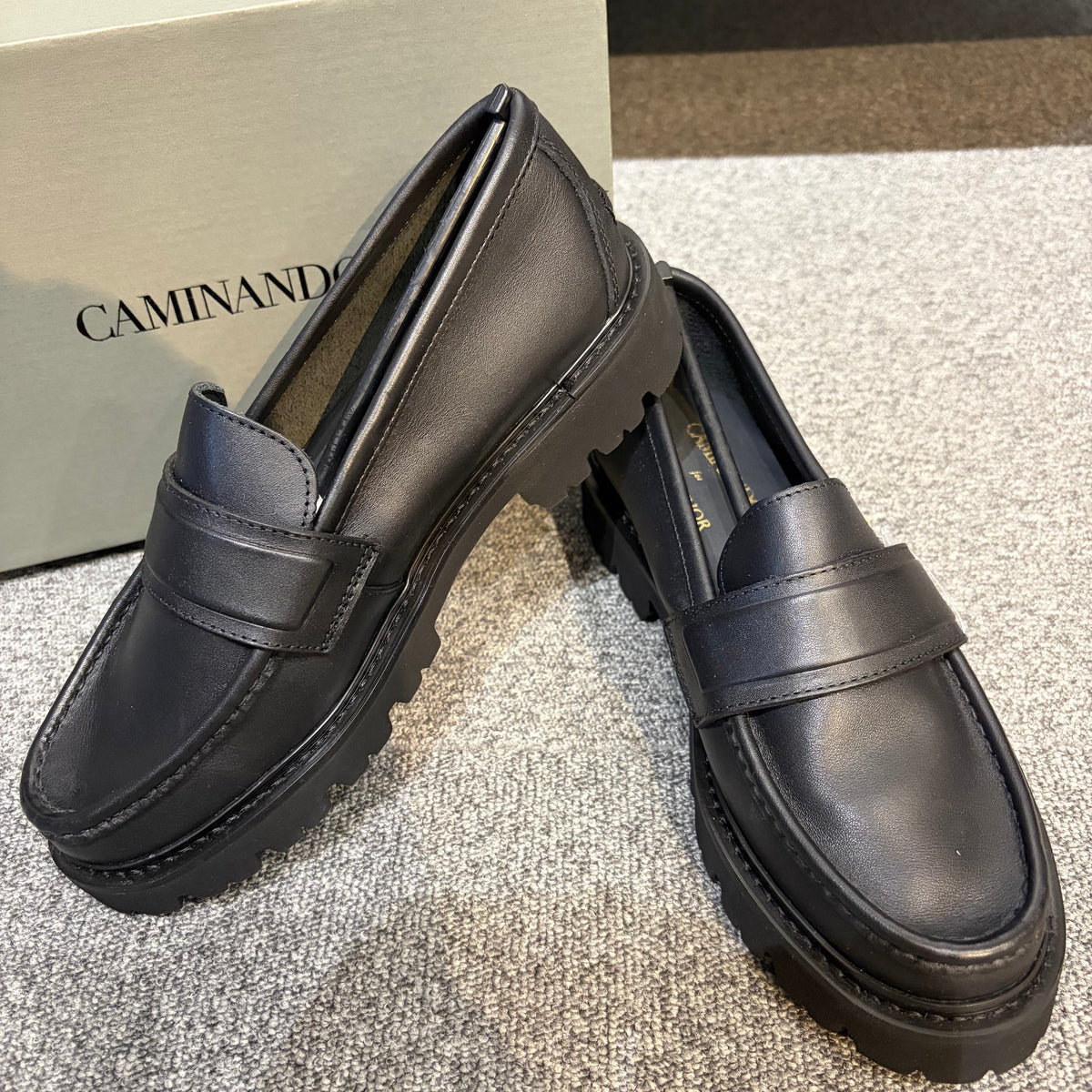 CAMINANDO for DRESSTERIOR レザー ローファー ブラック 厚底ラグソール サイズ7  TT090