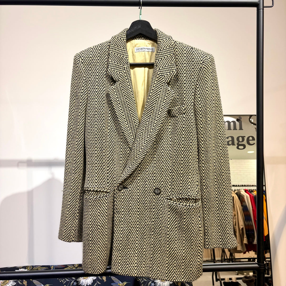 EMPORIO ARMANI ヘリンボーン テーラードジャケット ブラック×アイボリー 40 イタリア製 メンズ TT076