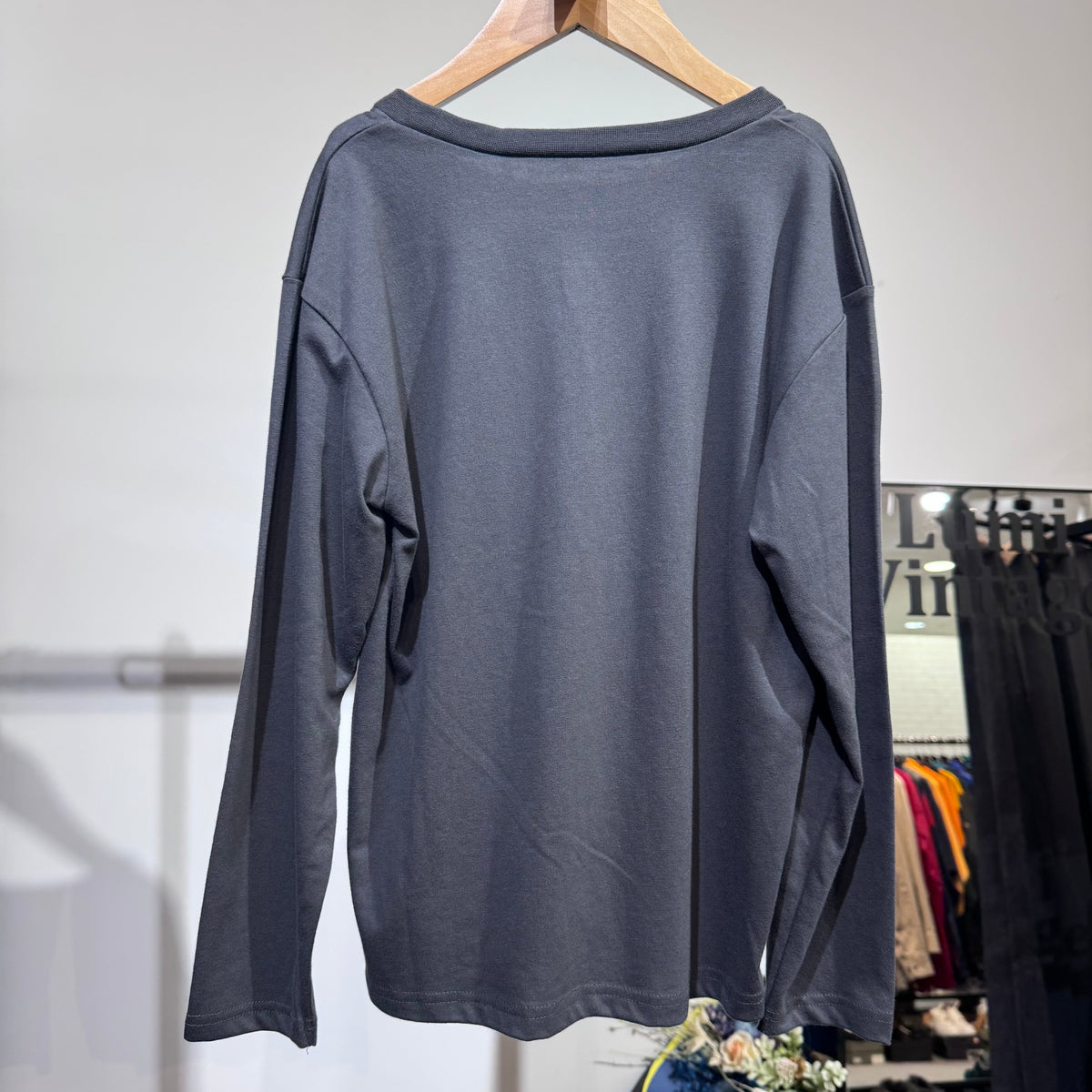 THE SHOP TK キッズ 長袖ロゴプリントTシャツ チャコールグレー 140cm 新品タグ付き TT061