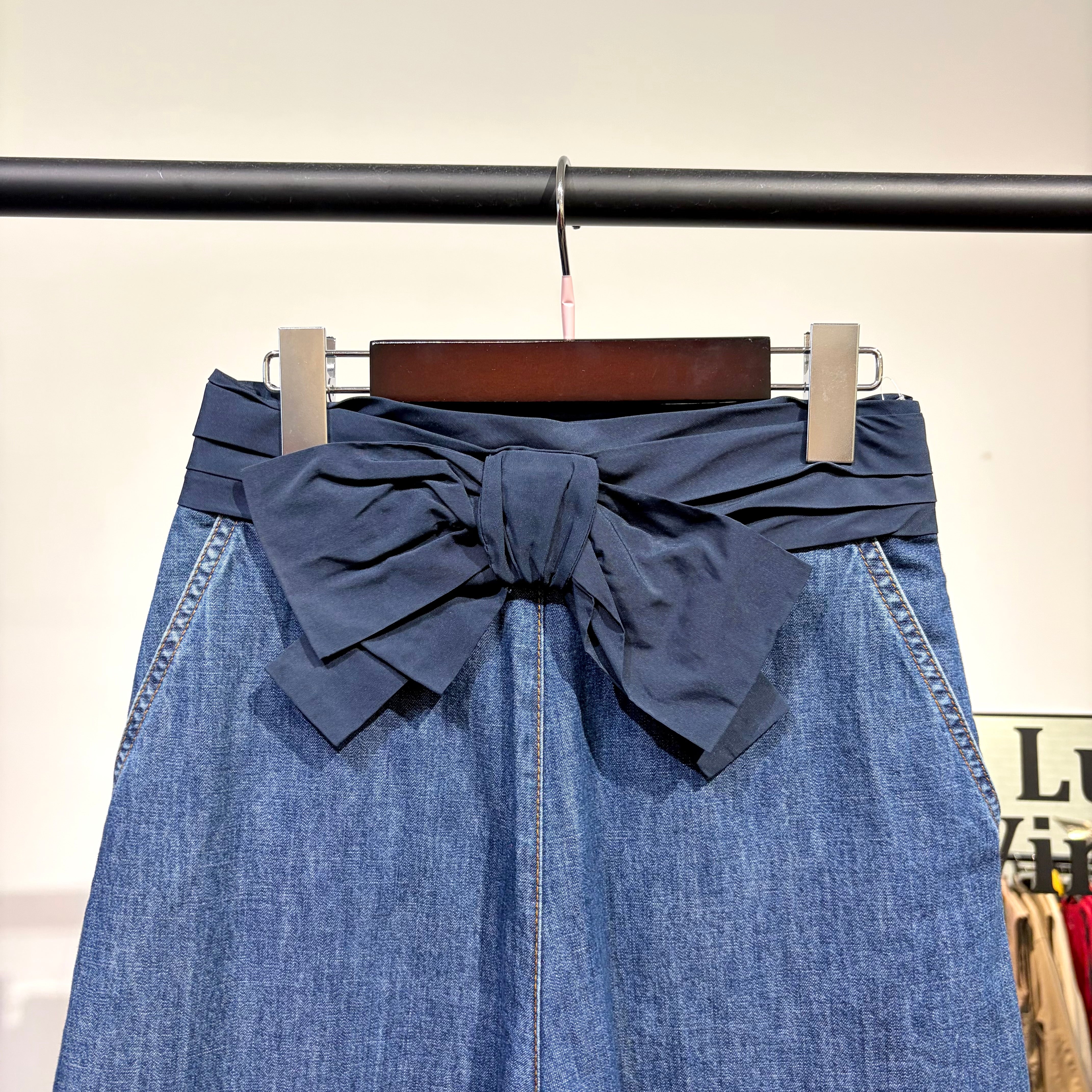 専用！VALENTINO 36 デニム ショートパンツ　S VALENTINO ヴァレンティノ デニム ショートパンツ リボンベルト 36