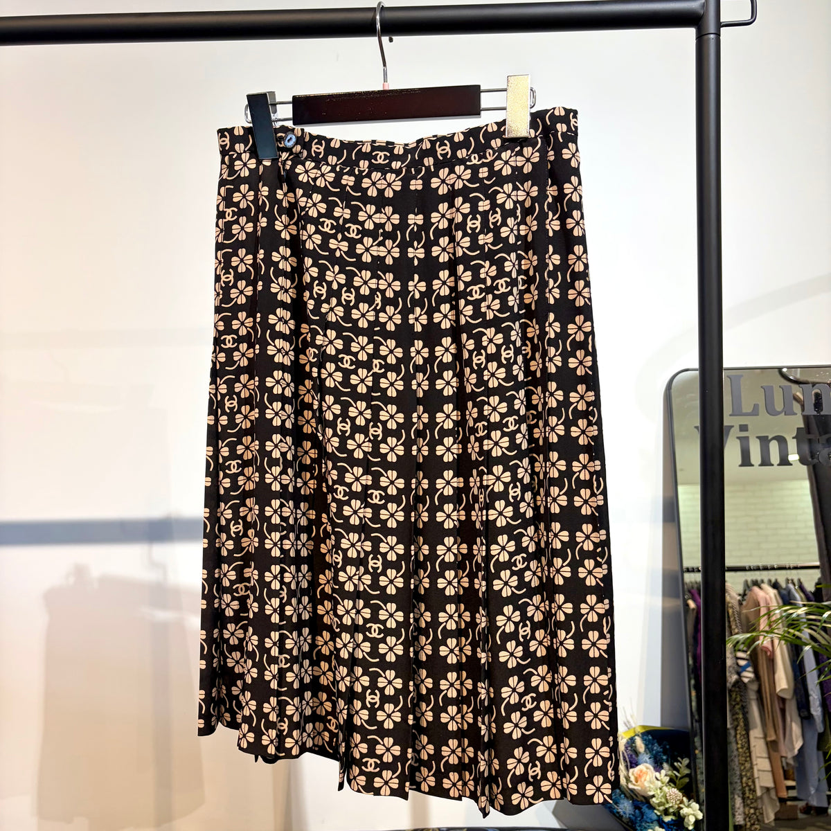 CHANEL カメリア ココマーク 総柄 プリーツスカート ブラック ベージュ 42 レディース TT007