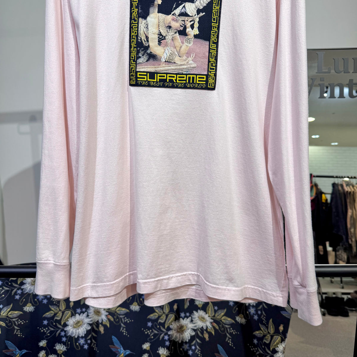 Supreme シュプリーム 長袖Tシャツ ロンT ピンク系 フロントグラフィック L メンズ トップス TT054