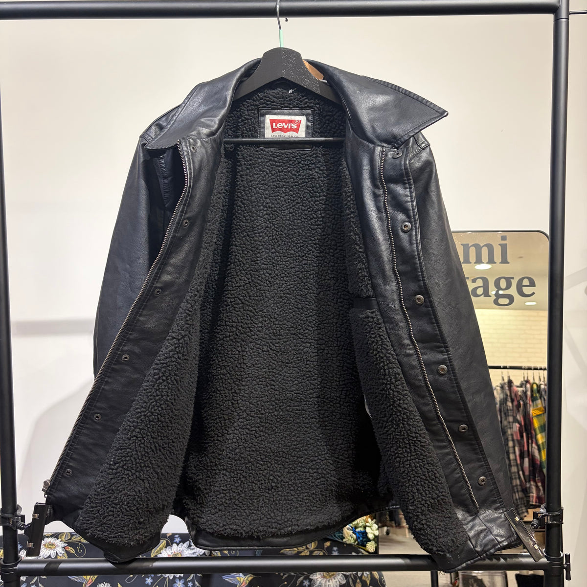 Levi’s フェイクレザー ジャケット ボア裏地 ブラック サイズM メンズ TT093
