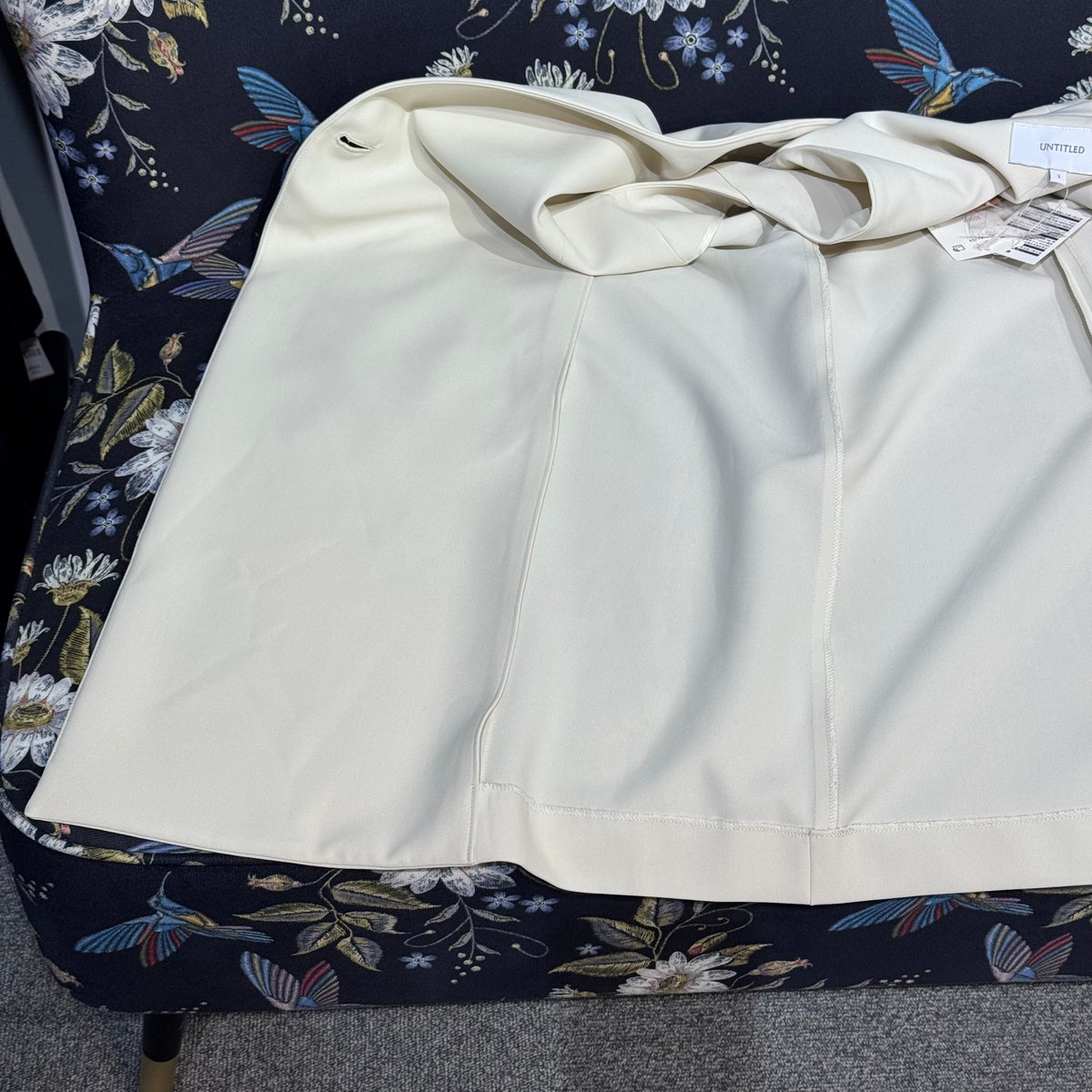 新品・タグ付き【定価31,900円】UNTITLED アンタイトル ロングジレ ベスト ノースリーブ ホワイト系 サイズ2 M 日本製 TT046