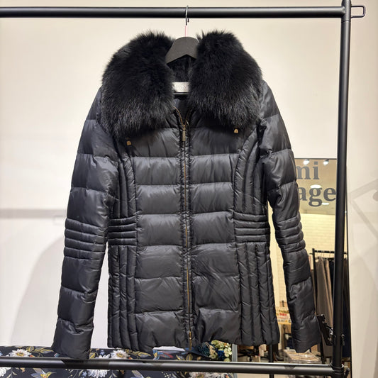 Max Mara マックスマーラ ファー襟 パデッドジャケット ブラック系 レディース 42 TT095